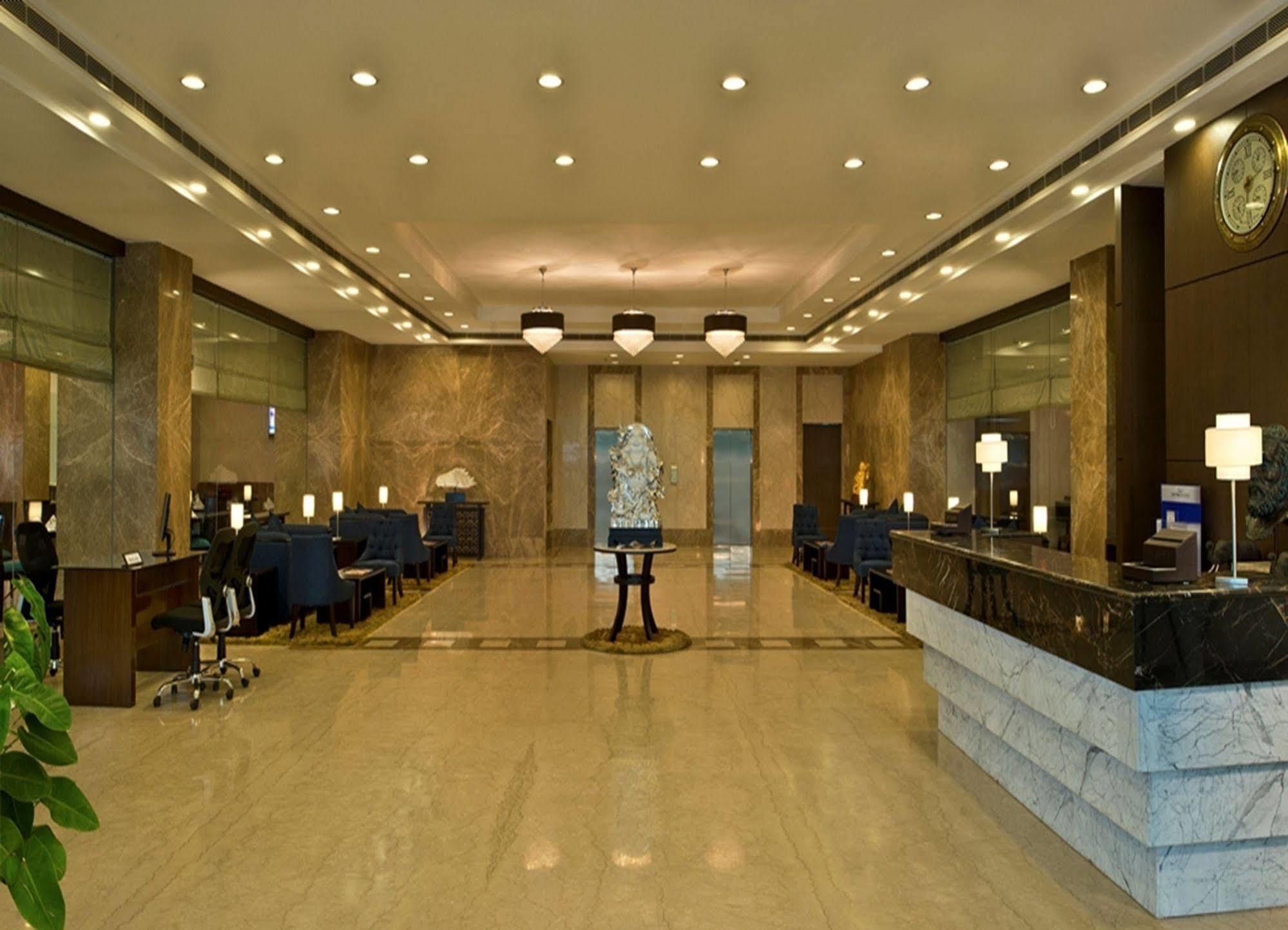 Red Fox By Lemon Tree Hotels, Bhiwadi Exterior photo